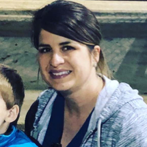 Meet your Posher, Lacey - Picture 1 of 1